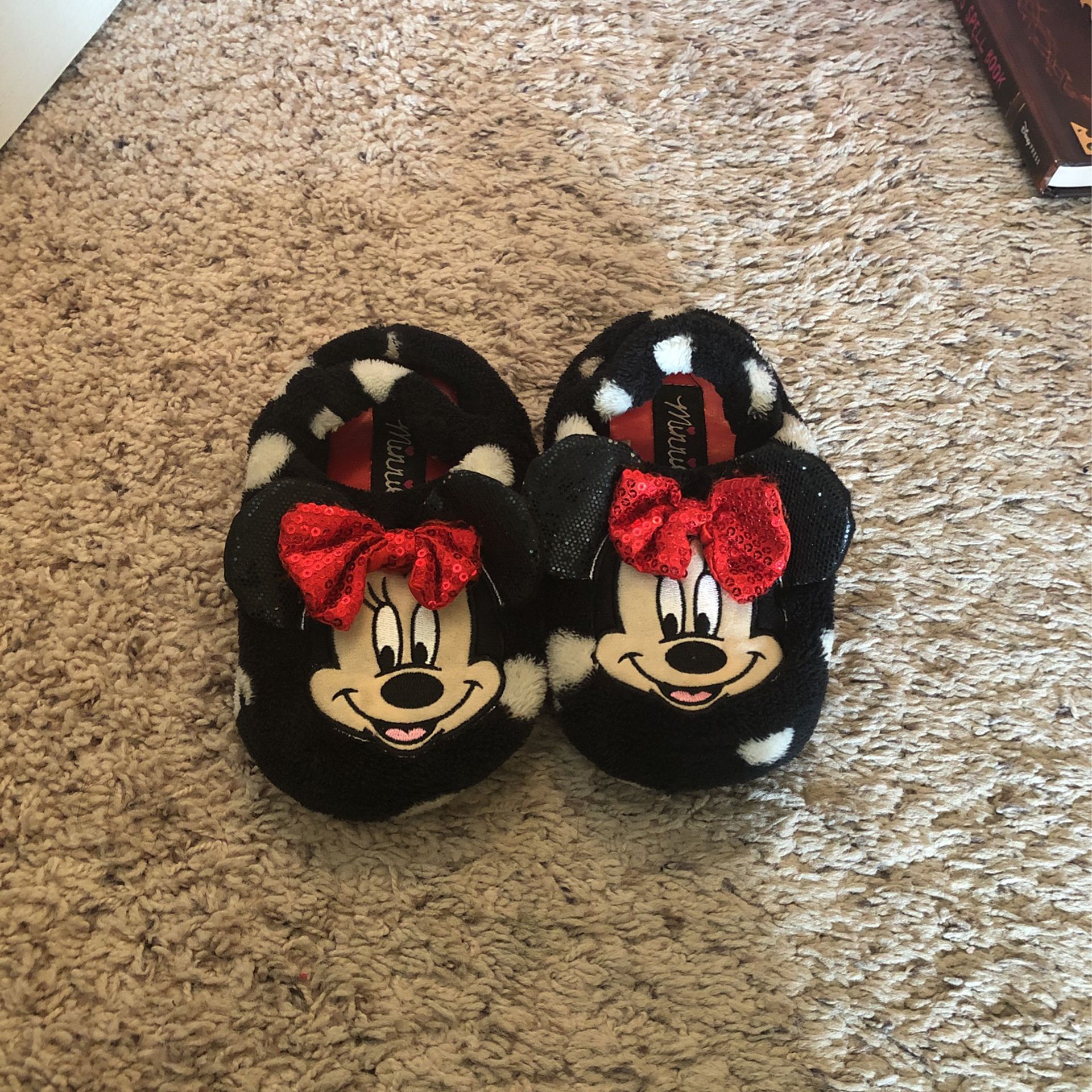 Size 9/10 Toddler Minnie Mouse House Shoes