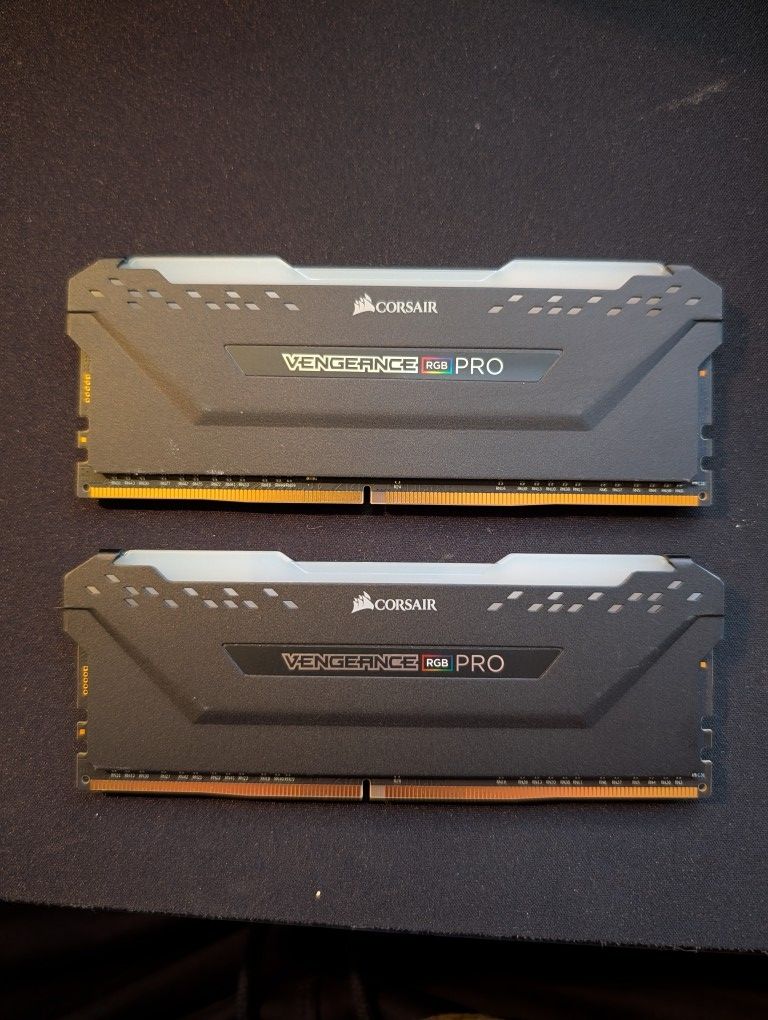 CORSAIR Vengeance RGB PRO DDR4 RAM 32GB (2x16GB) 3600MHz CL18-22-22-42