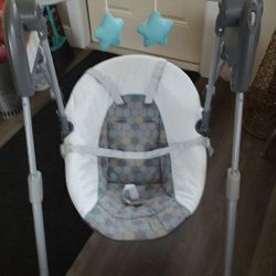 Graco Baby Swing 