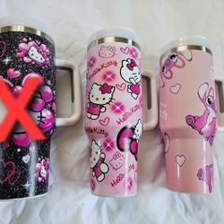 Water Bottle With Handle, 40 oz Stainless Steel Vacuum Insulated Tumbler, Hello Kitty, Stitch Design With Straw, NEW IN A BOX

HELLO KITTY PINK
HELLO 