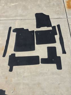 Floor mats toyota sienna 2021-24