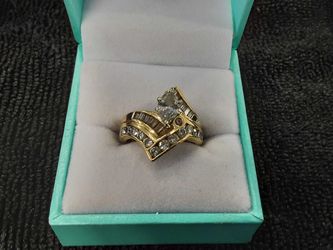 Women's Ring - Yellow Gold 14k (.585) 8.4 grams Size 6