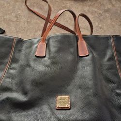 Dooney and bourke tote bag
