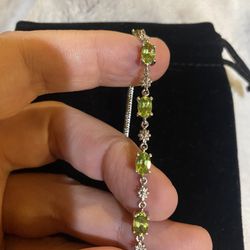 Genuine peridot bolo bracelet  -new 