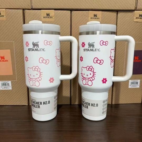 ✨ [Healing Top Stream] White Hello Kitty Stanley 40oz Insulated Mug - A treasure piece of value and strength!