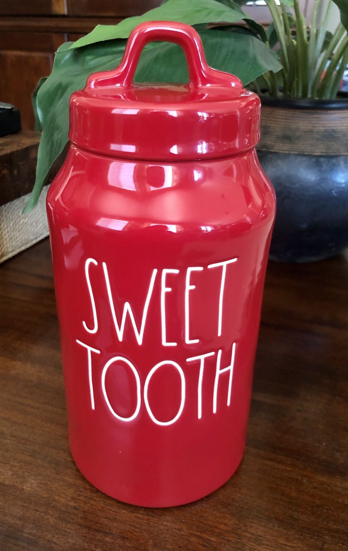 New 2022 Rae Dunn SWEET TOOTH Valentine’s Canister