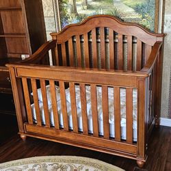 Baby Crib/Convertible Toddler Bed Solid Wood