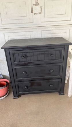 3 drawers dresser