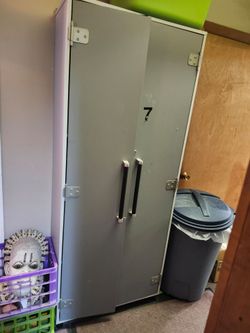 6 Storage locking cabinets