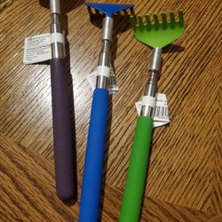 Rake Shape Telescopic Backscratcher 