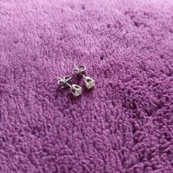 Diamond Earrings Set In White Gold