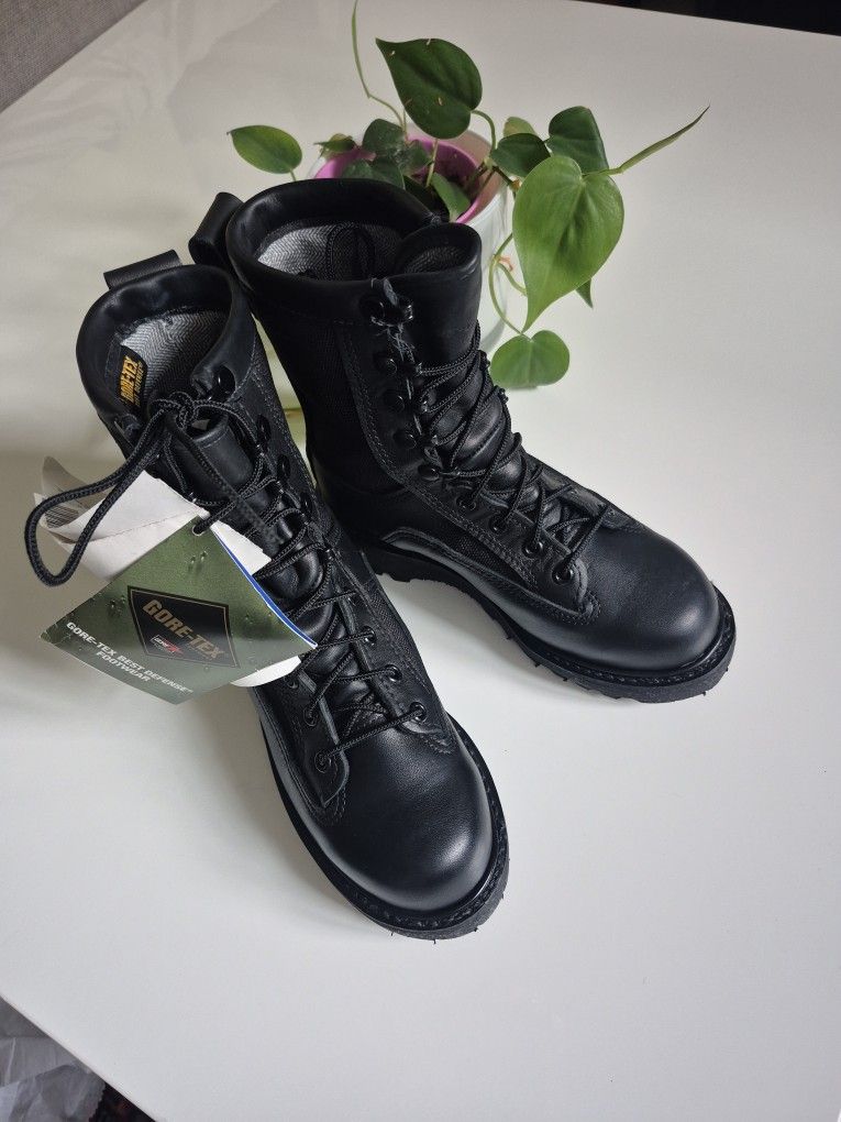 "BATES " Army Combat Boots,( Women)