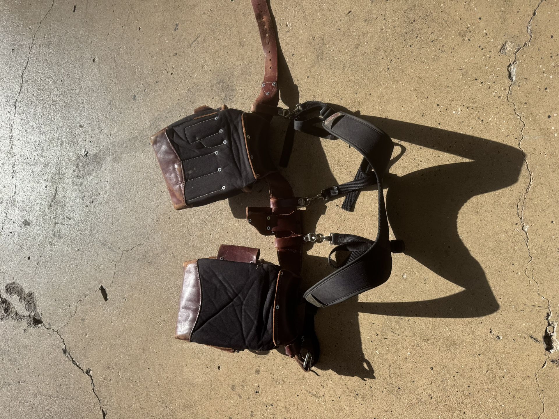 Occidental Leather Pouch