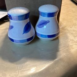 vintage Royal Norfolk ceramic salt and pepper shakers with a blue, purple, and white leaf design