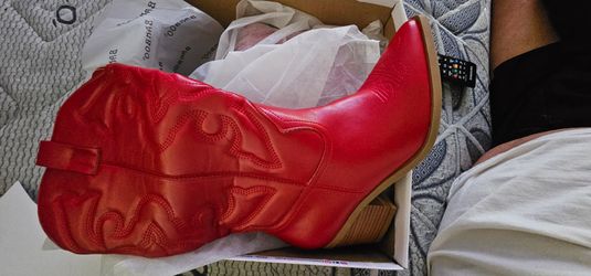 Female boots 4 sale