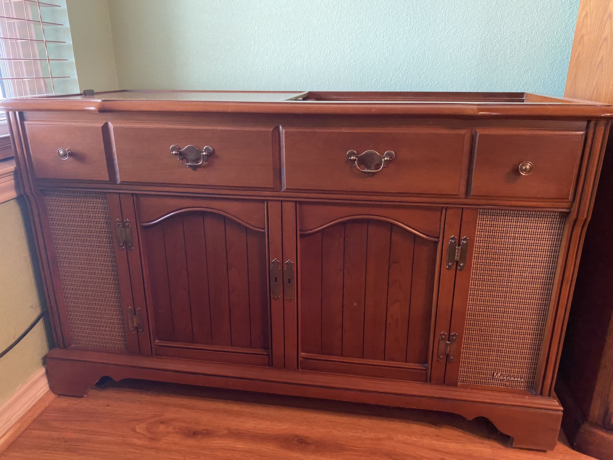 Magnavox Stereophonic High Fidelity Stereo System