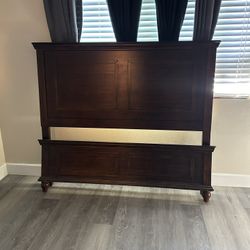 Queen Bed Frame 