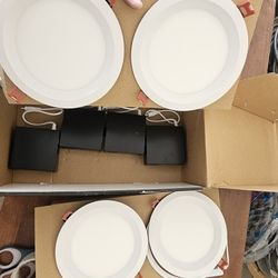 Commercial Electric

Slim Baffle Integrated LED 6 in Round Adj Color Temp Canless Recessed Light for Kitchen Bath Living rooms, White 4-Pack