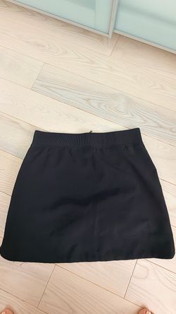Black Skort