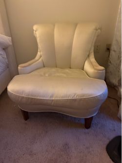Accent chair