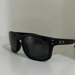 Oakley Holbrook XL Sunglasses New In Box