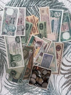 Assorted foreign coins and bills