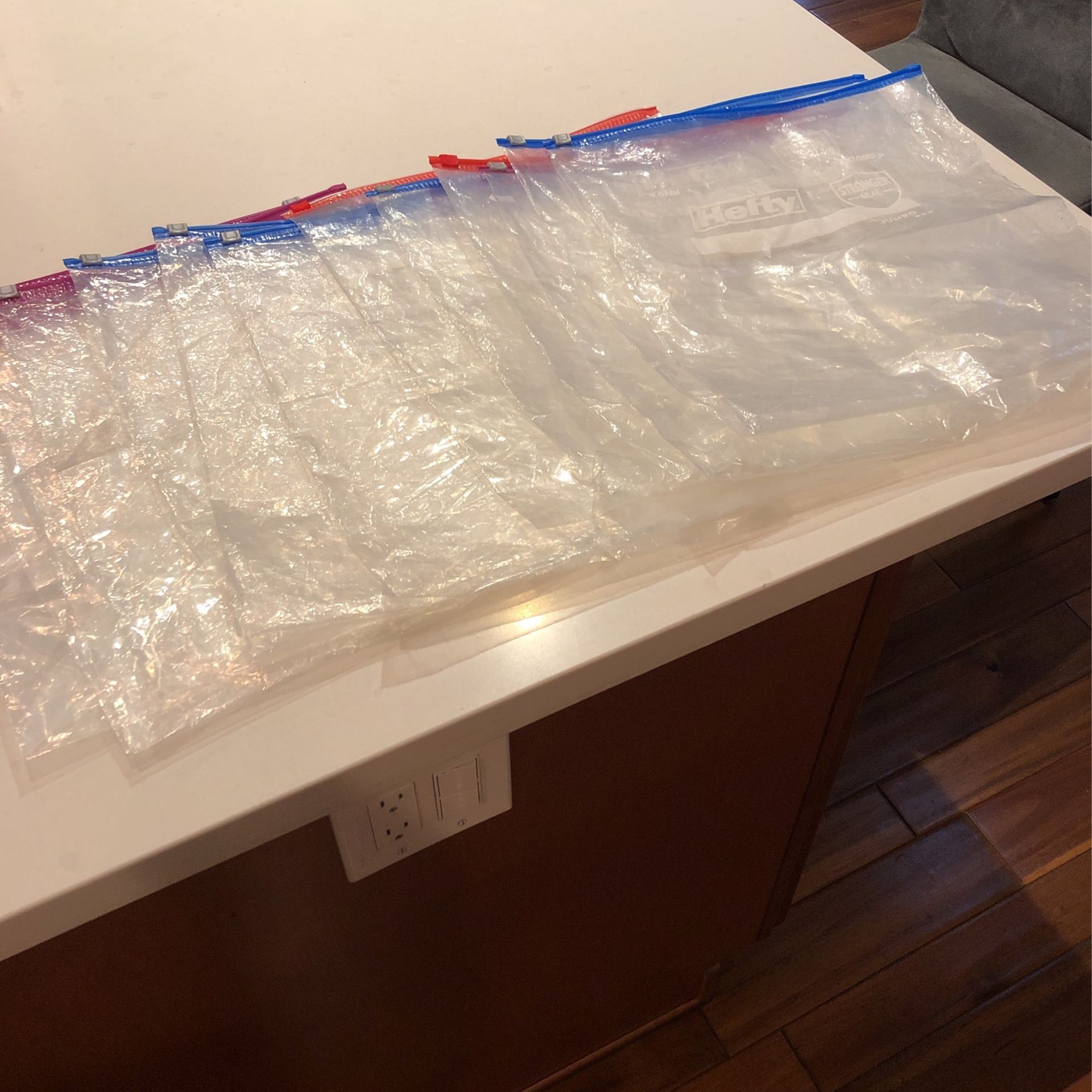 Lot Of Large Ziploc And Hefty Jumbo Bags for Sale in Phoenix, AZ OfferUp