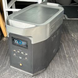 Ecoflow Delta Max (<10 cycles)