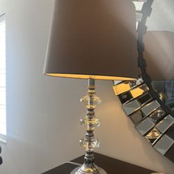 6 Nice Chairs 