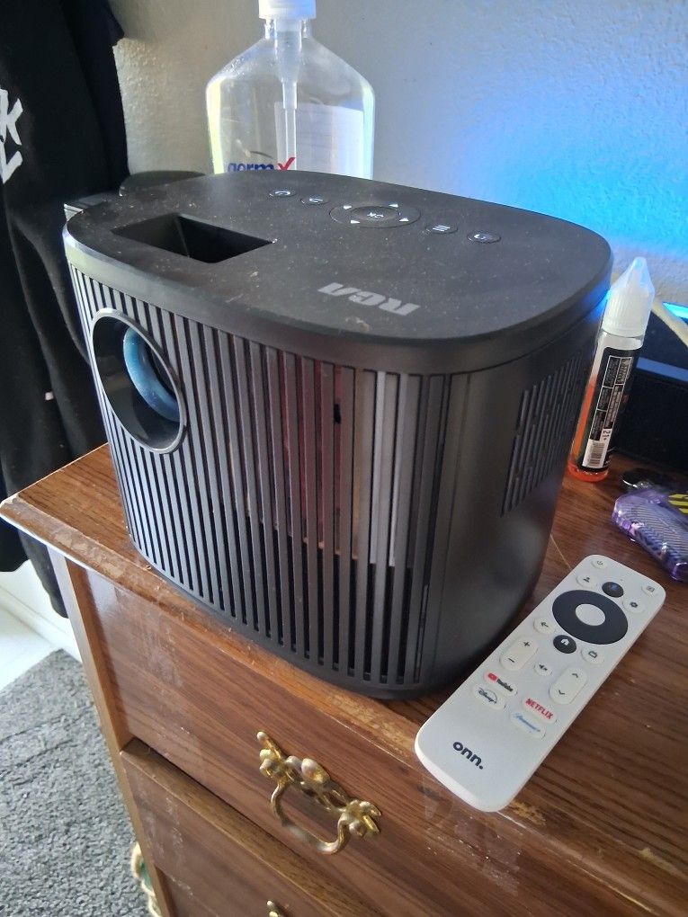 Rca Projector And The Screen