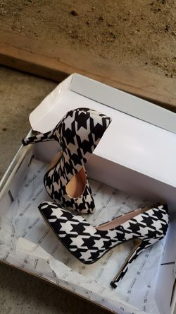 Andrea Brand Collection size 7 1/2