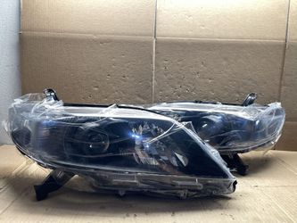 #67 DAMAGED 2011-2020 Toyota Sienna Black Halogen Headlight Pair 