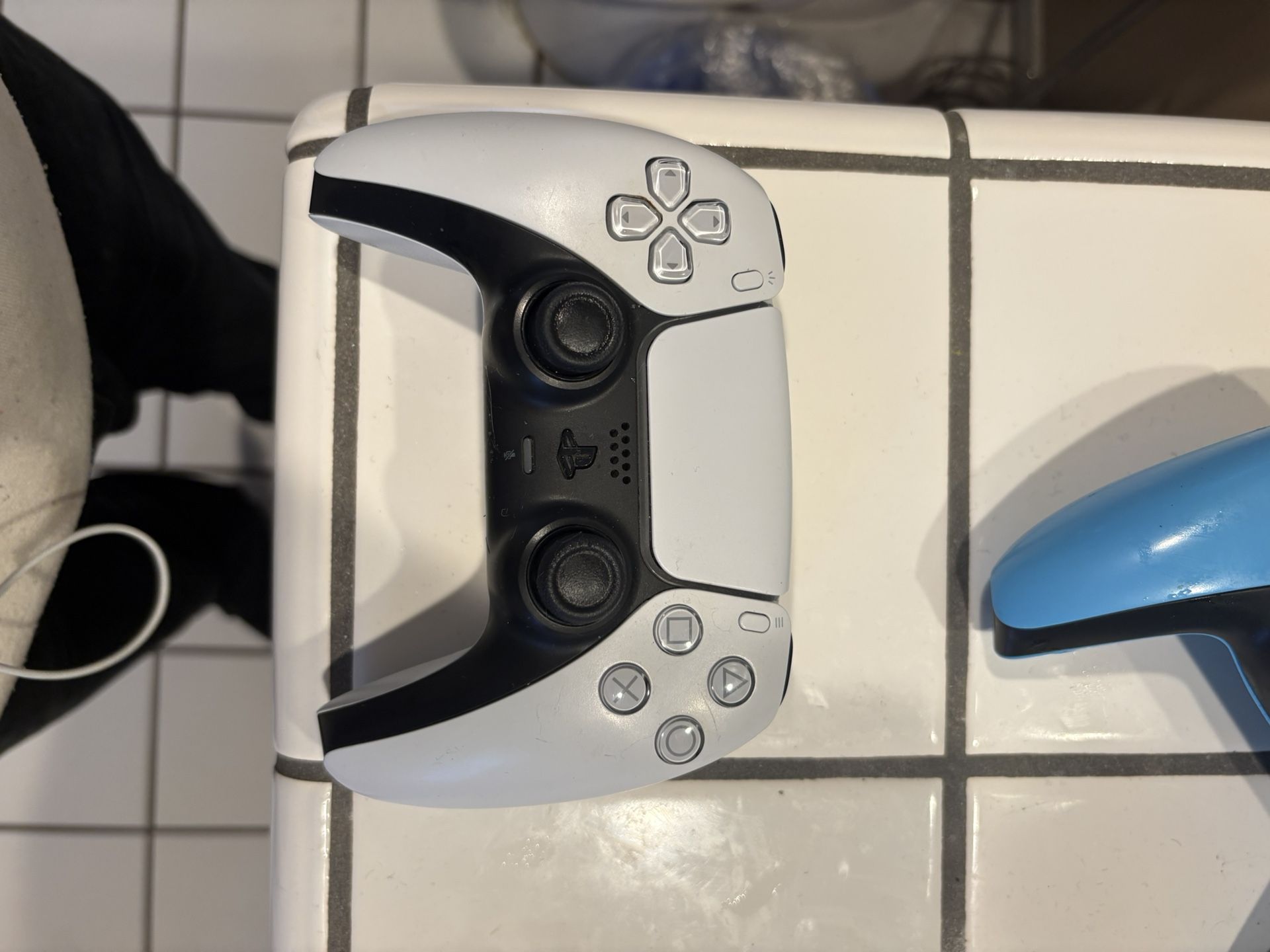 PS5 Controllers 