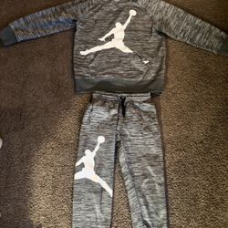 Boys Like New Jordan Sweatsuit