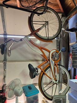 Girls Beach cruiser