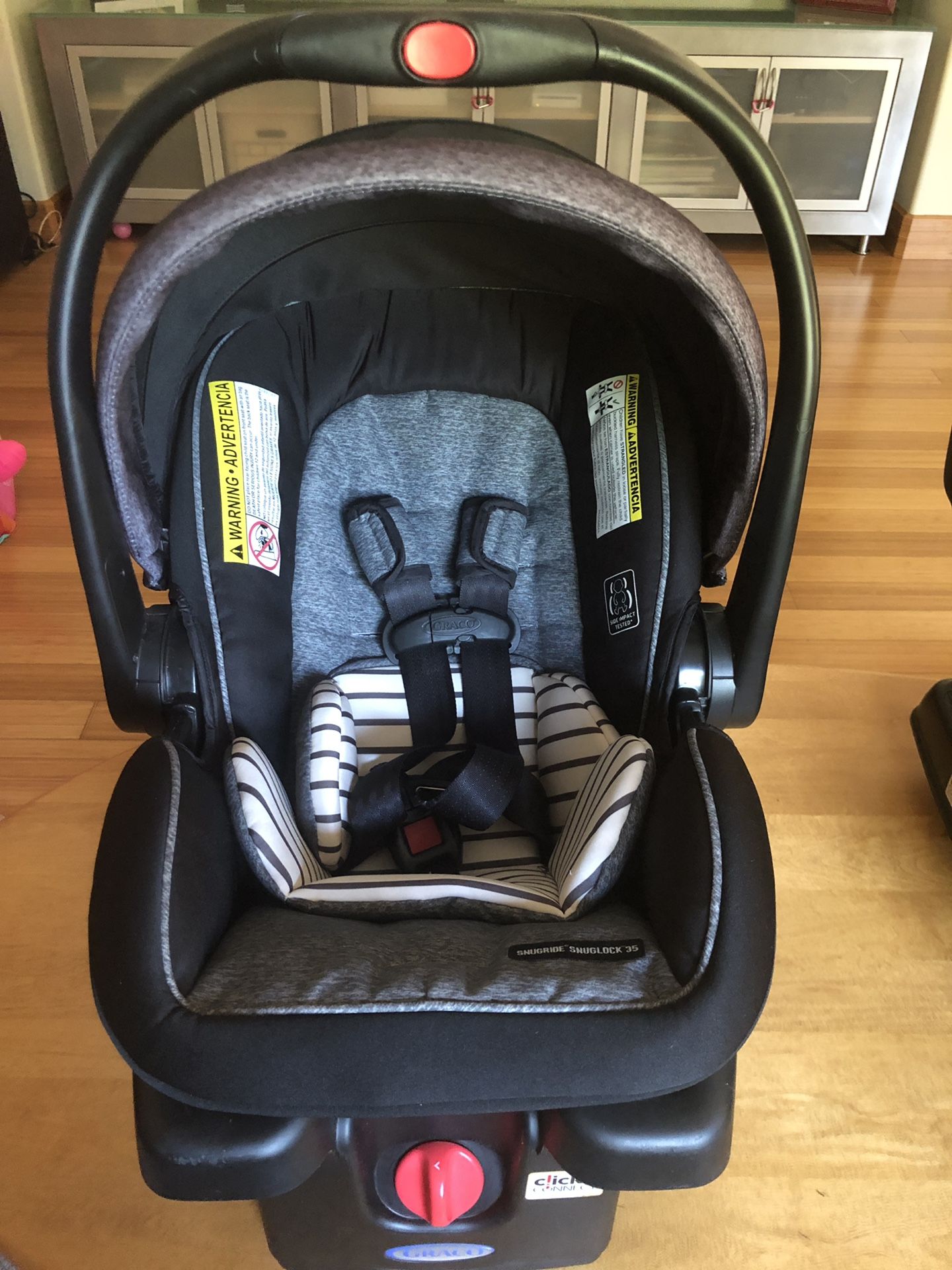 Graco Car Seat (Selling both)