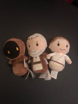 3 hallmark star wars itty bittys in excellent condition