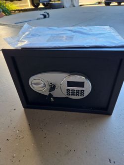 Amazon Electronic Safe - New