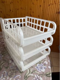 Plastic stackable file tray