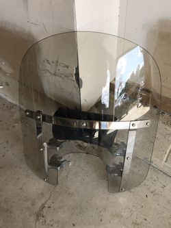 Harley Davidson detachable windshield with Harley Davidson bag