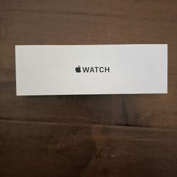 Brand new Apple Watch se 2nd Generation (2024)