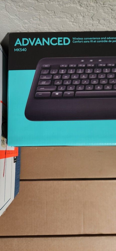 Logitech Wireless Keyboard Mouse NEW IN BOX