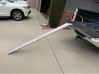 Motorcycle ramp