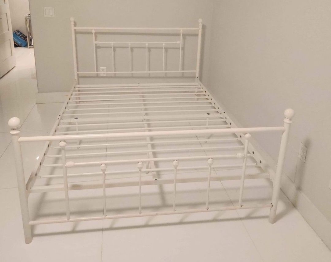 Queen Bed Frame And Mattress