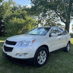 CHEVY TRAVERSE LT AWD