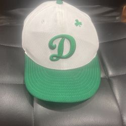Rare New Era 59 Fifty Baseball MLB Hat Size 7 Price $ 10dlls