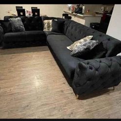 Luxury Tufted Button Black Velvet Merkur Big Size So Chic Sectional /Couch🤩 New Brand👌Financing Optiobs✅On Display🏠