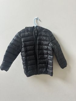**Gently Used Black Puffer Jacket - Size 5/6 Kids** Black