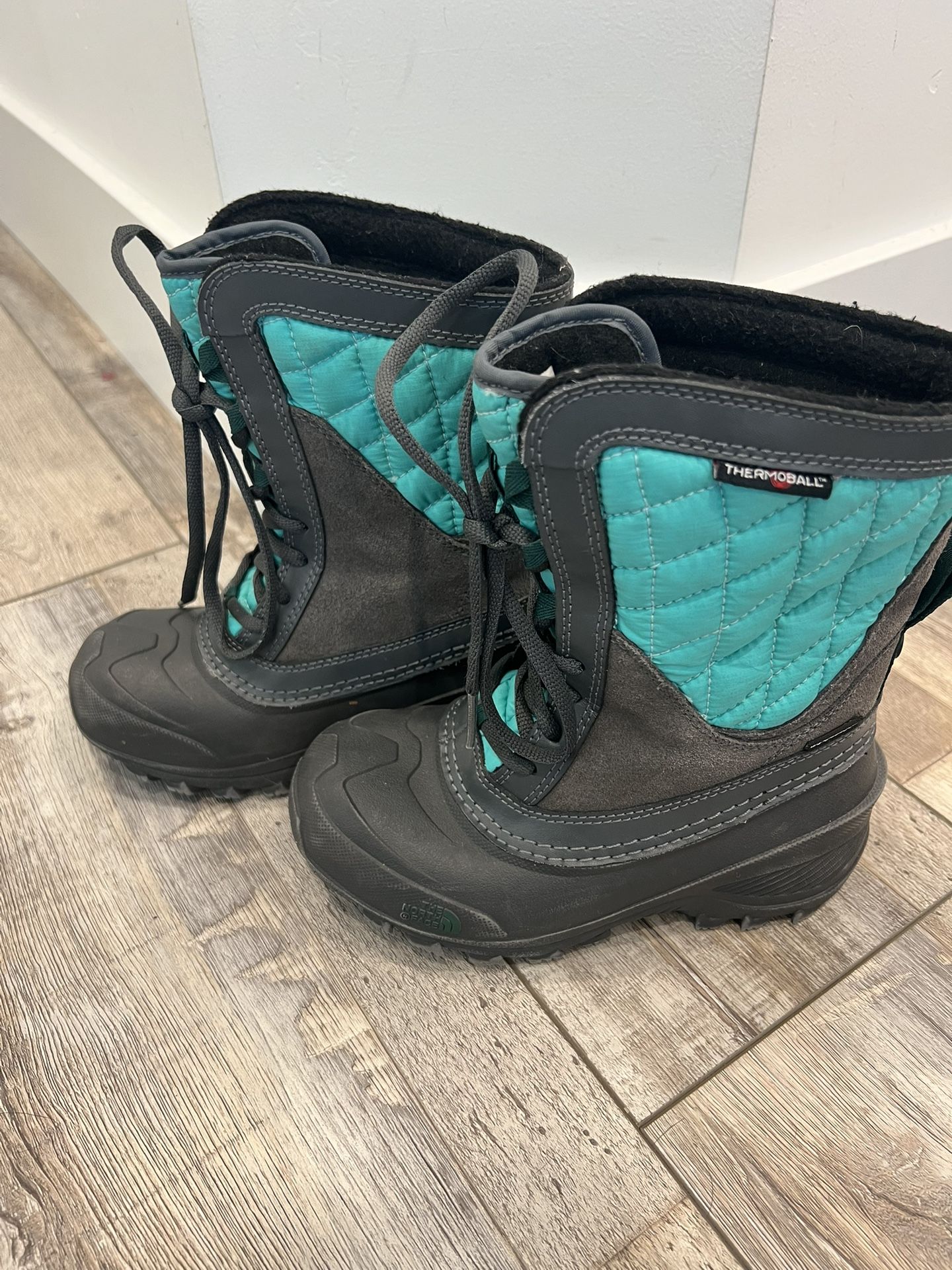 North Face Kids Size 13 Snow Boots