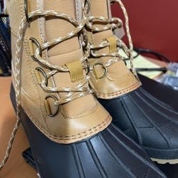 Universal Thread Women’s Boots Size 10